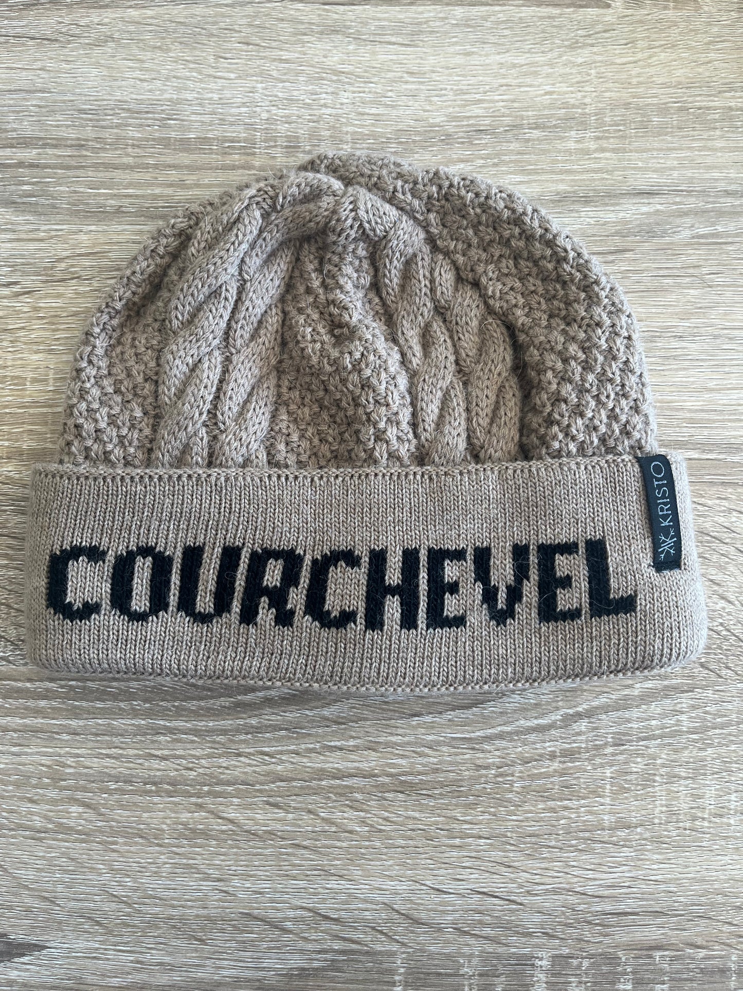 Bonnet Torsade Marquage Jacquard